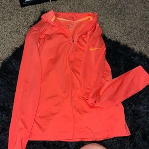 Nike dri-fit top